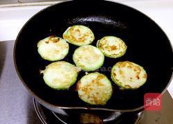 香煎西葫芦饼的做法图解7