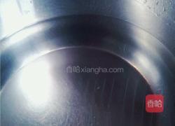 莲子银耳红枣汤的做法图解2