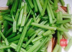 香芹茶干炒肉丝的做法图解2