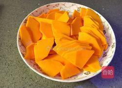 南瓜芝麻球的做法图解1