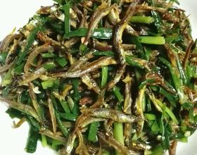 韭菜拌银鱼干[图]