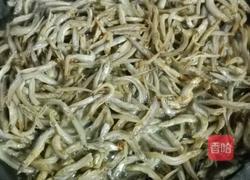 韭菜拌银鱼干的做法图解6