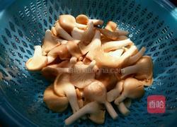 凉拌绣珍菇的做法图解1