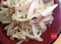 洋葱炒瘦肉的做法图解3