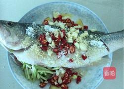 懒人清蒸鲈鱼的做法图解2