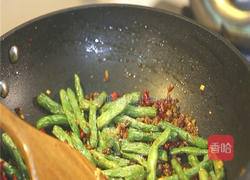 干煸四季豆的做法图解4