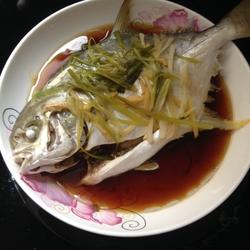 蒸金鲳鱼的做法[图]