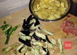 🍆炖土豆的做法图解1