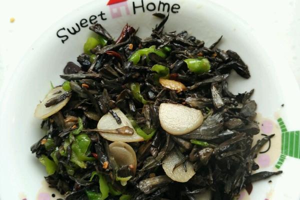 爆炒干巴菌
