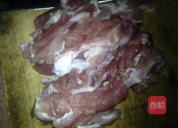 肉片辣椒白菜叶的做法图解1