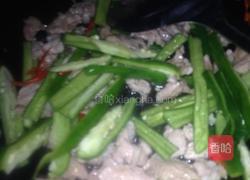 肉片辣椒白菜叶的做法图解4