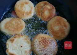 香酥炸烧饼加肠伴侣的做法图解1