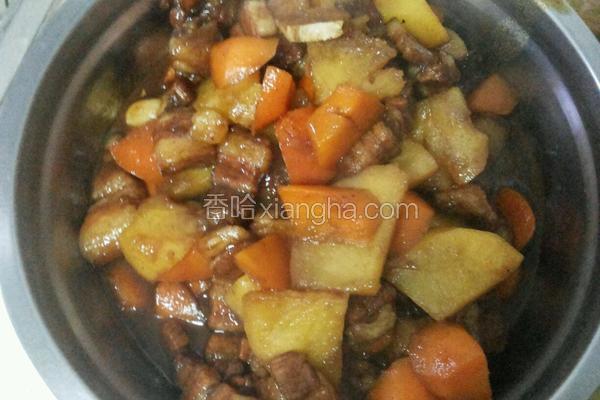 红烧肉炖土豆胡萝卜