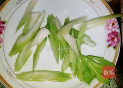 芹菜吵虾仁的做法图解3