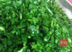 猪肉韭菜水饺的做法图解3