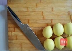 蜂蜜柠檬片的做法图解1