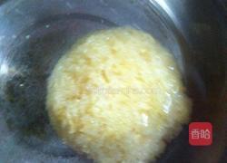 银耳百合雪梨羹的做法图解2