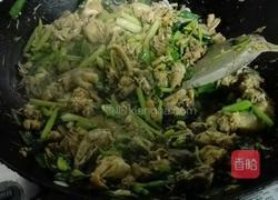 芹菜炒鸡肉的做法图解12