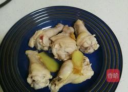 鸡腿烧土豆的做法图解1
