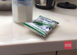 自制炼乳的做法图解1