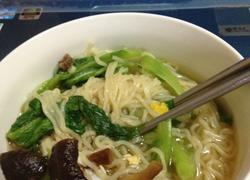 香菇青菜鸡蛋面
