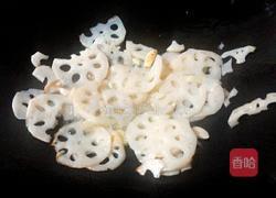 木耳莲藕炒肉片的做法图解5