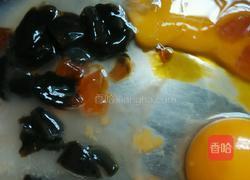 三色蒸蛋的做法图解1