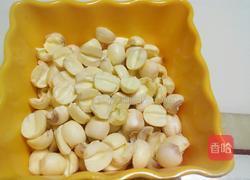 莲子枸杞粥的做法图解2