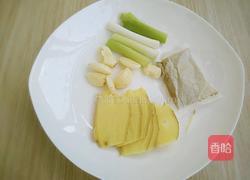 剁椒猪蹄的做法图解2