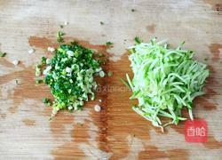 黄瓜鸡蛋饼的做法图解2