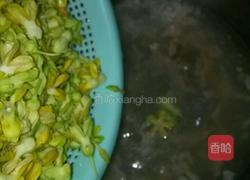 夜来香肉丝汤的做法图解3