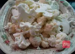 Illustration of how to make dry pot cauliflower 1