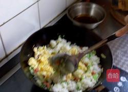 卷心菜鸡蛋炒饭的做法图解7