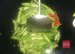 韭菜炒辣椒的做法图解3