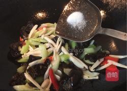 西芹炒木耳的做法图解6