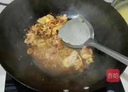土豆烧鸡腿的做法图解3