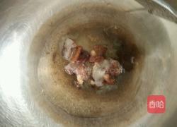 腌猪肉土豆烩豆角的做法图解3