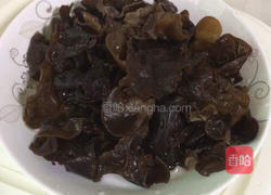 木耳炒鸡蛋的做法图解2