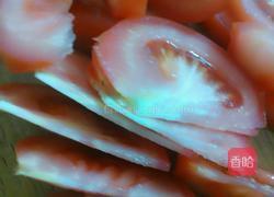 西红柿鲫鱼汤的做法图解2