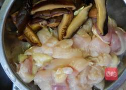 三鮮鸡肉的做法图解1