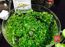 青椒鸡蛋的做法图解1