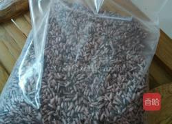 紫米稀饭的做法图解1