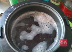 紫米稀饭的做法图解2