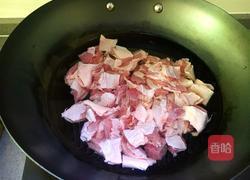 土豆炖牛腩的做法图解1