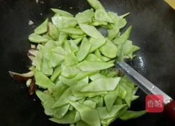 素炒香菇荷兰豆的做法图解6