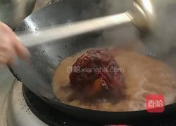 酱香肘子的做法图解2