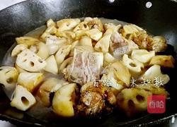 莲藕焖猪脚的做法图解14