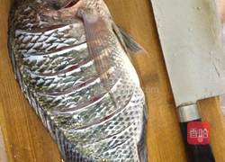 红烧水煮福寿鱼的做法图解1