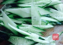 黄瓜炒鸡蛋的做法图解2