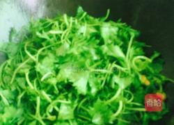 芹菜苗炒肉丝的做法图解7